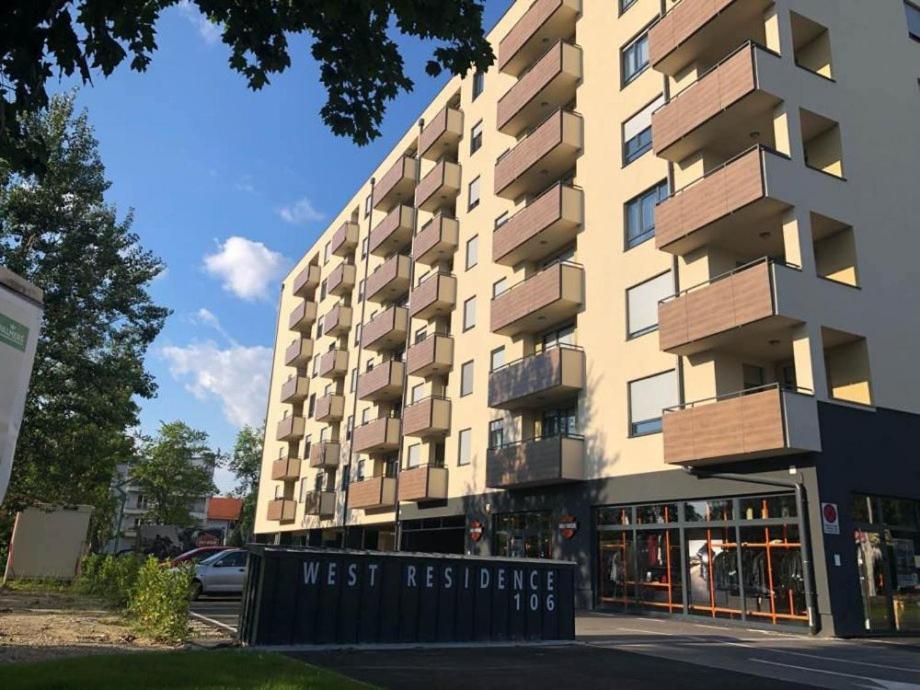 West Residence Luxury Apartment- Parking In Garage Zagrzeb Zewnętrze zdjęcie