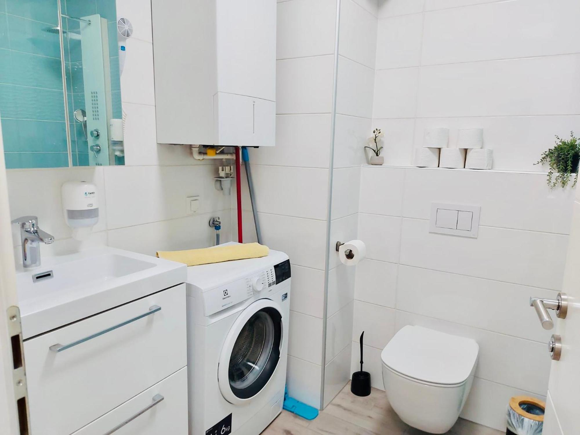 West Residence Luxury Apartment- Parking In Garage Zagrzeb Zewnętrze zdjęcie