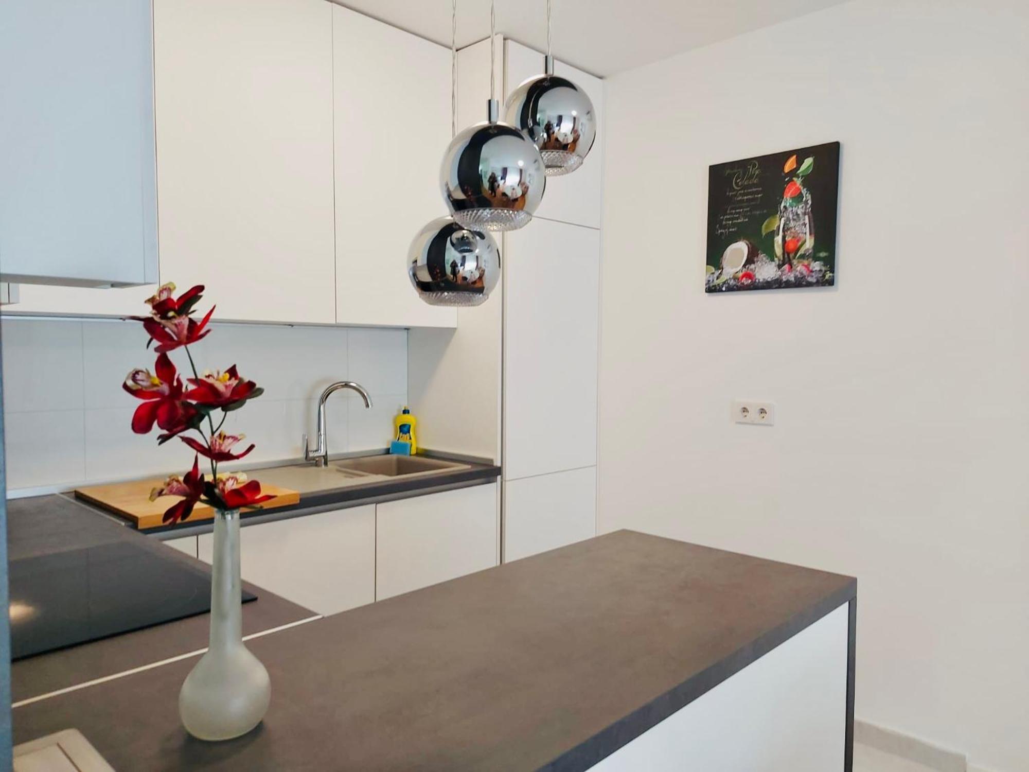West Residence Luxury Apartment- Parking In Garage Zagrzeb Zewnętrze zdjęcie