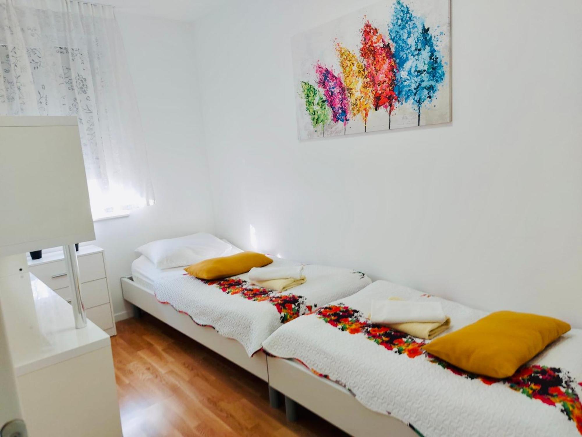 West Residence Luxury Apartment- Parking In Garage Zagrzeb Zewnętrze zdjęcie